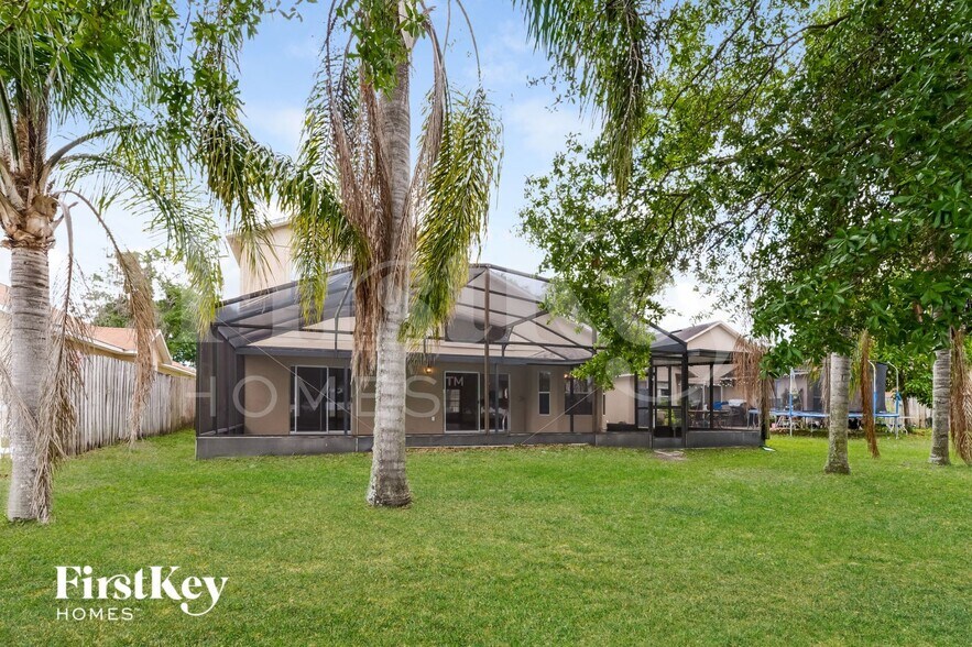 Building Photo - 870 Stone Chapel Ct