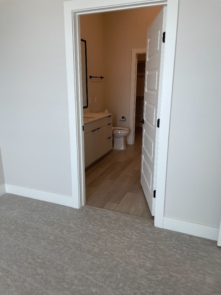 Building Photo - 2600 Wewatta Way