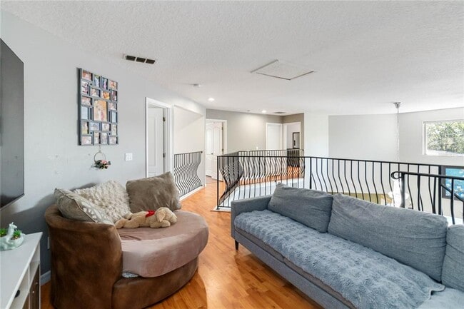 Building Photo - 12134 Shadowbrook Ln