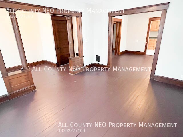 Building Photo - 9423 Denison Ave