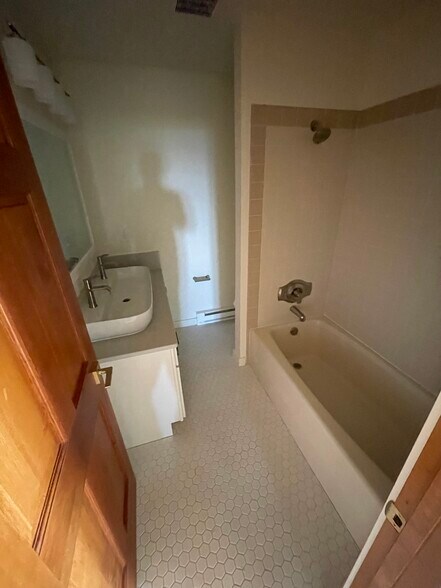 Main Floor Bathroom - 5014 Justin Ln