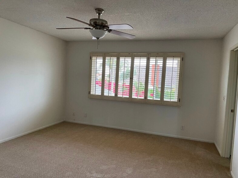 Building Photo - 22913 Juniper Ave