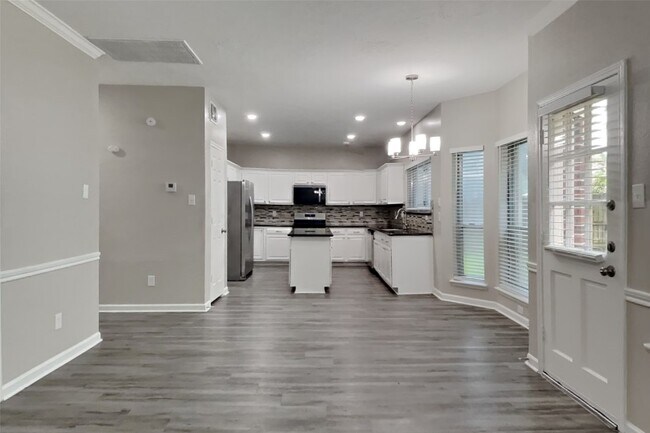 Building Photo - 16306 Ash Point Ln
