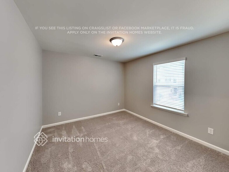 Building Photo - 136 Webster Cir
