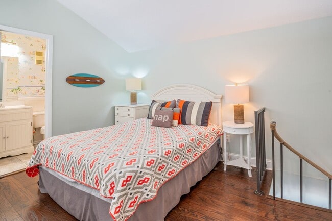 Building Photo - OCEANFRONT, OFF-SEASON FURNISHED UNIT (CAL...