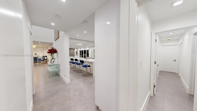 Building Photo - 1055 NW 99th Ave