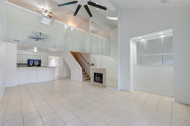 Building Photo - 16800 Sugar Pine Dr