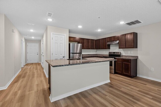 Building Photo - 129 Wellwood Ln