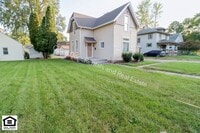 Building Photo - 428 1/2 Lincoln Highway E