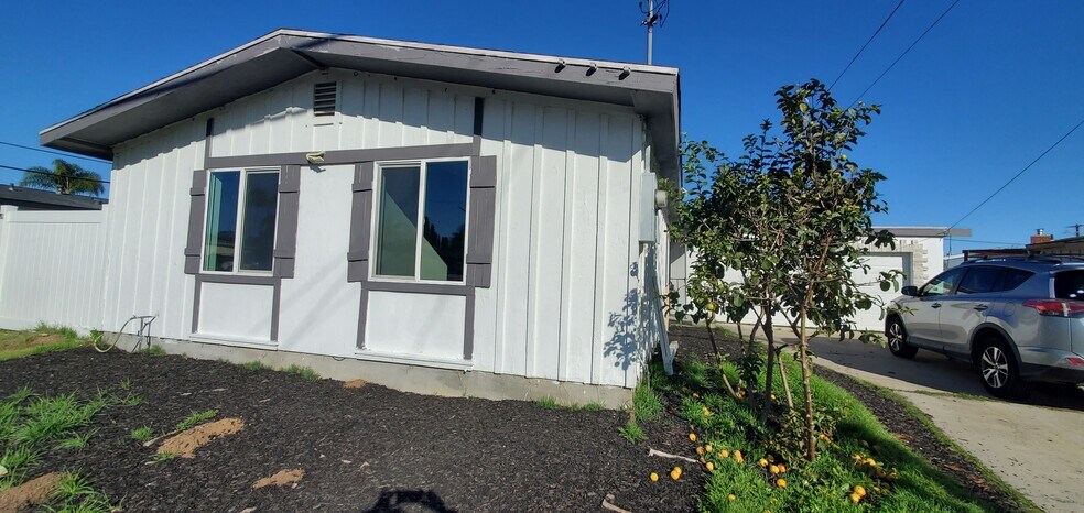 Building Photo - 3822 Conrad Ave