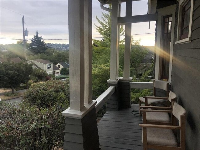 Building Photo - 342 NW 49th St