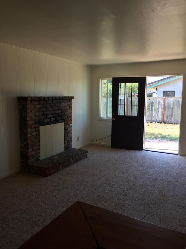 Building Photo - 916 Fair Ave