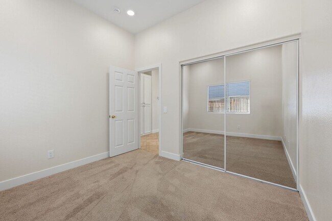 Building Photo - Bright, Updated Home with Spacious Layout & Low-Maintenance Yard