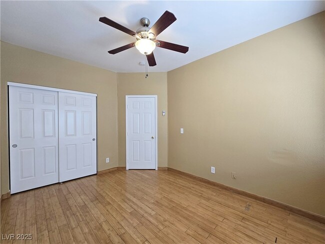 Building Photo - 8446 Opal Splendor Ave