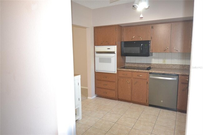 Building Photo - 2471 Sumatran Way