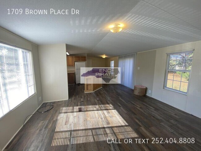 Building Photo - 1709 Brown Pl Dr