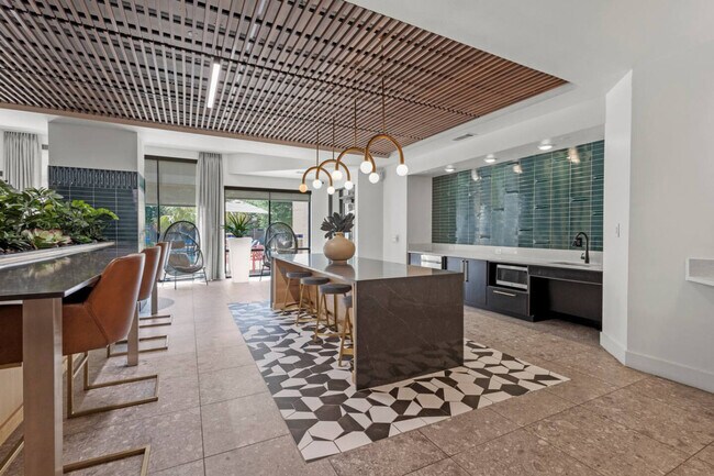 Building Photo - 10550 N Central Expy