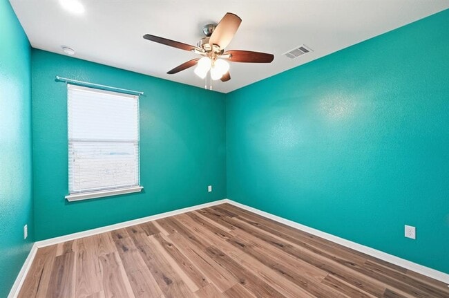 Building Photo - 5517 Bradford Pear Ln