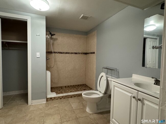 Building Photo - 118 Pullen Ave