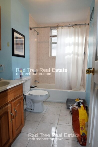 Building Photo - 216 Freeman St