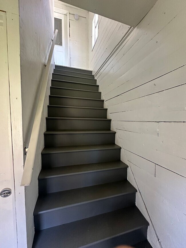 Building Photo - 1126 Jennette Ave NW