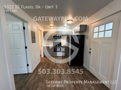 Building Photo - 5322 SE Flavel Dr