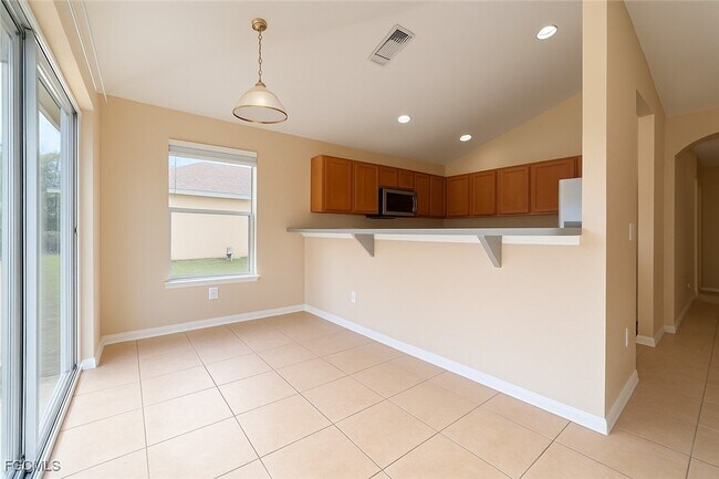 Building Photo - 351 Justice Ave