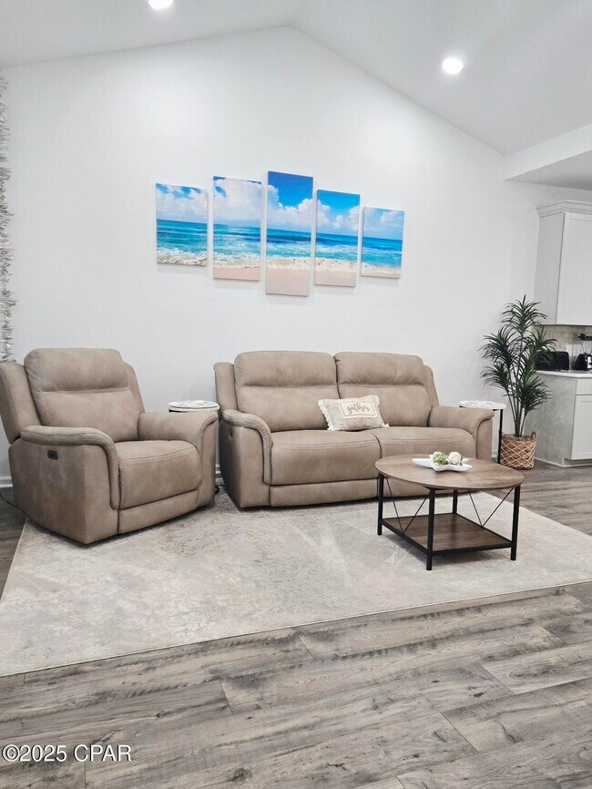 Building Photo - 8958 Parrot Pl