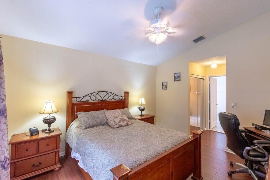 Building Photo - 1869 Barnstable Rd