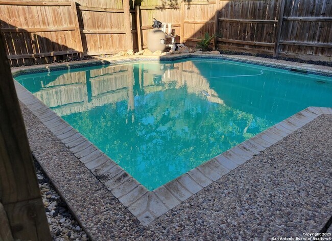 Building Photo - 5955 Heather View