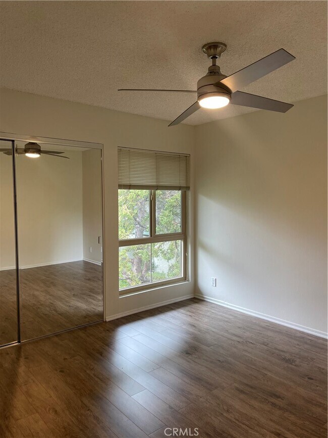 Building Photo - 4714 Park Granada