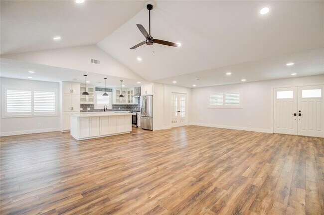 Building Photo - 5735 Grape St