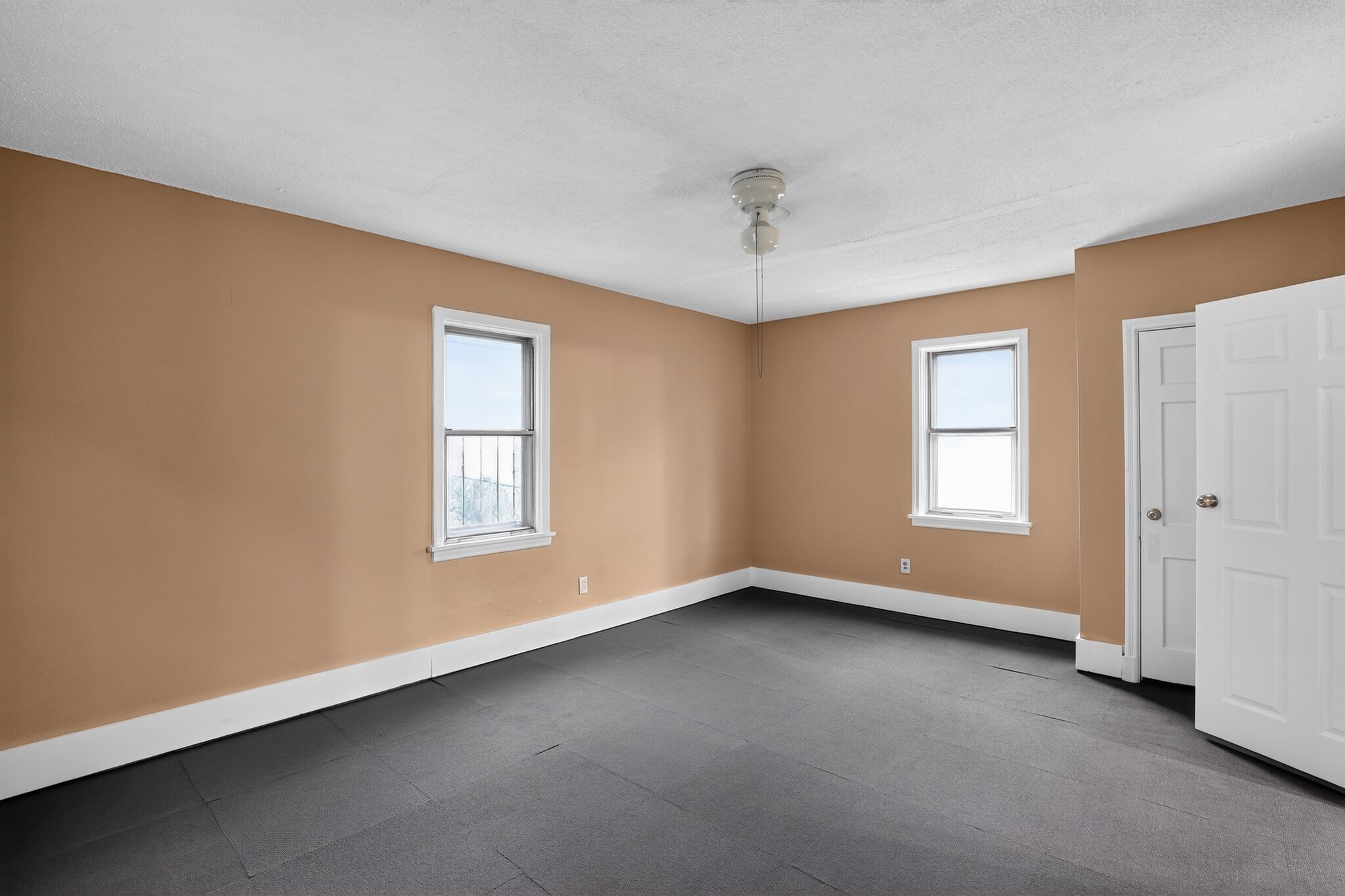 Building Photo - 4010 Ravenwood Ave