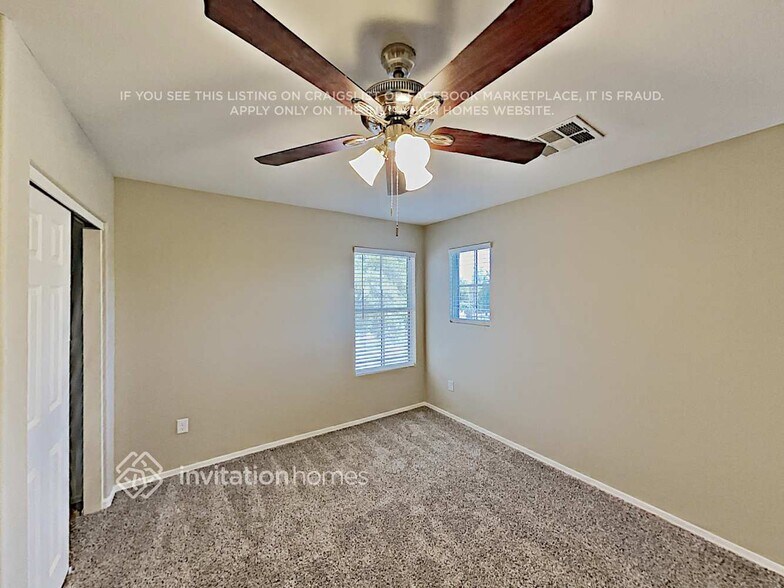 Building Photo - 1490 S Avocet St