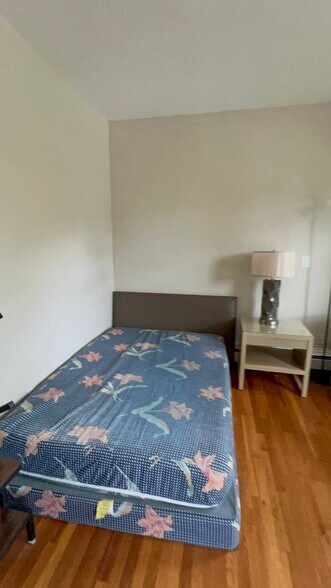 Building Photo - 1000 Memorial Dr