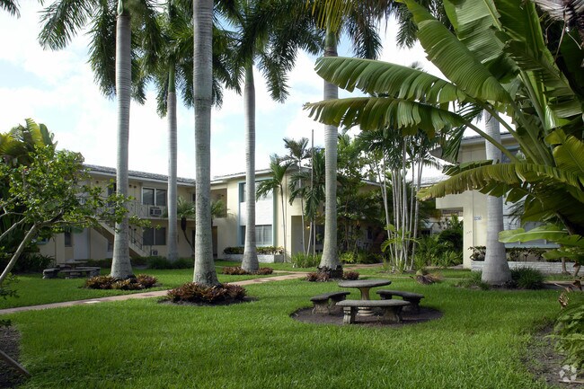 Building Photo - Riviera Isles