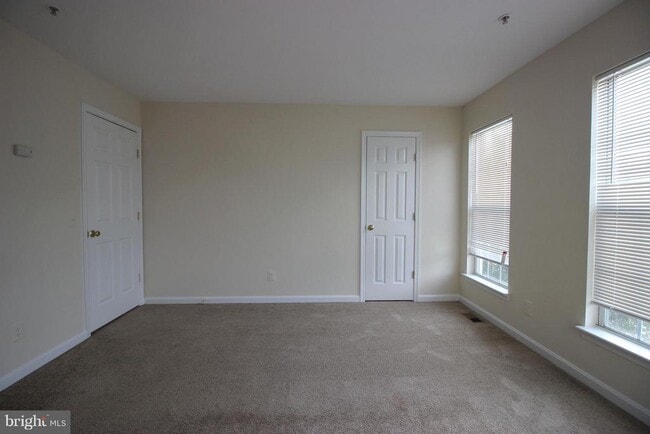 Building Photo - 622 Sprite Way