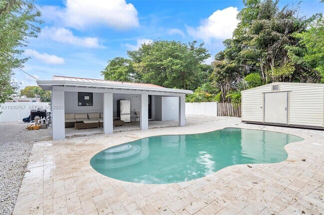 Building Photo - 1815 N 27th Ave