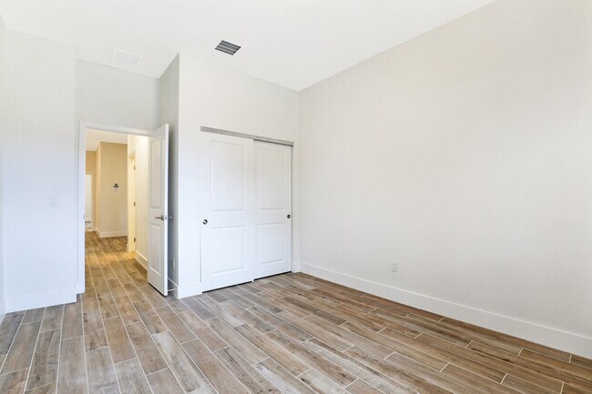 Building Photo - 395 Bella Sol Way