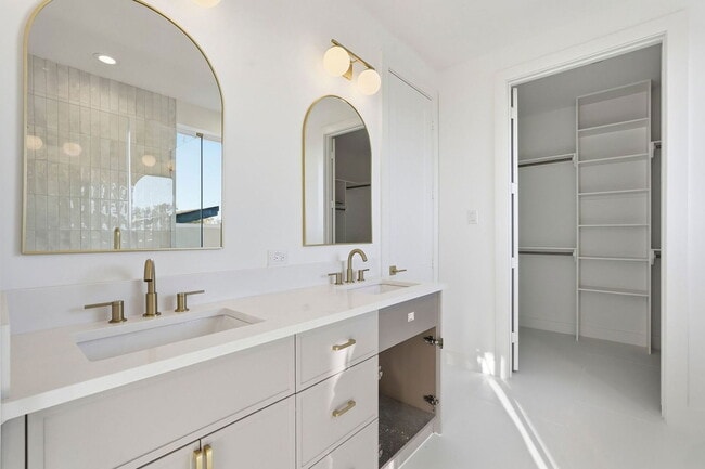 Building Photo - 3828 Wilmer St