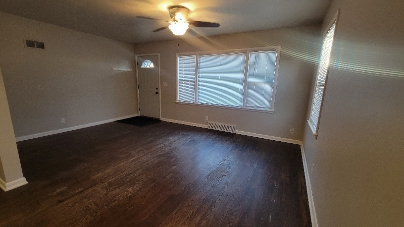 Building Photo - 4335 S 50th St