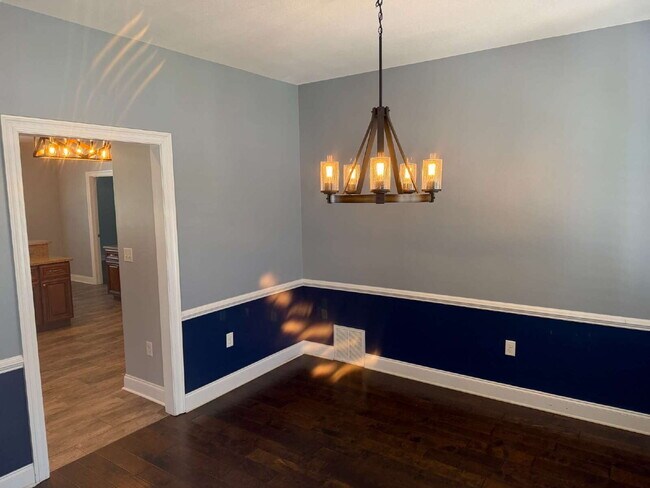 Building Photo - "Spacious 4-Bedroom Pool Home in Crestview!"