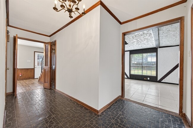 Building Photo - 5414 Spanish Oak Dr