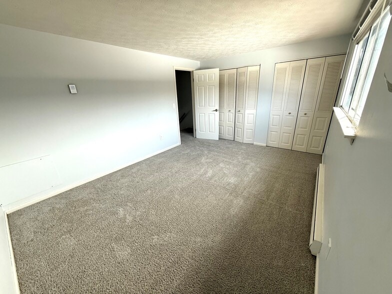 Building Photo - 271 Autumn Chapel Way