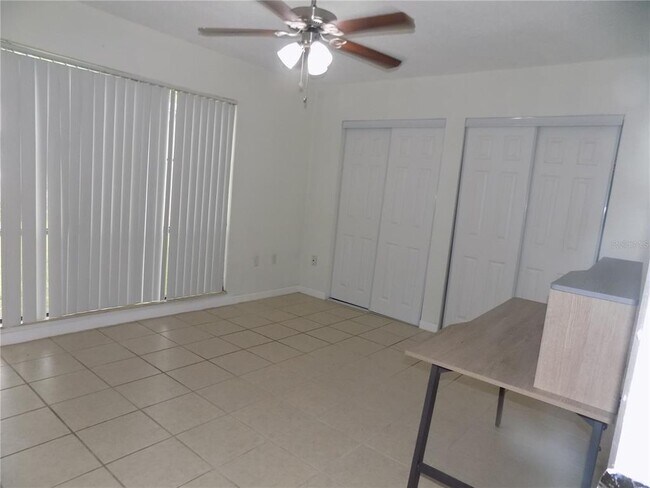 Building Photo - 2811 SW Archer Rd
