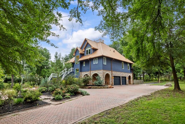 Building Photo - 14335 Hillshire Dr