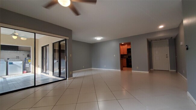 Building Photo - 3831 Cocoplum Cir