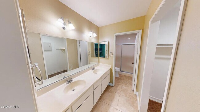 Building Photo - 2585 Northshore Ln