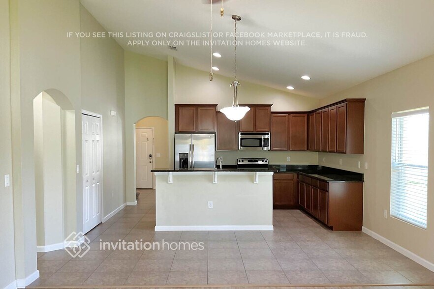 Building Photo - 1455 Litchfield Dr