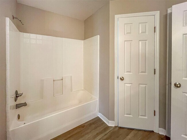 Building Photo - 3012 Kacher Rd